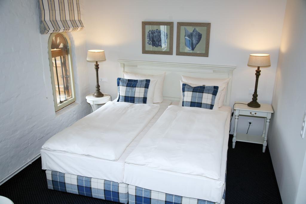 Hotel Alter Kornspeicher Neustrelitz Ngoại thất bức ảnh